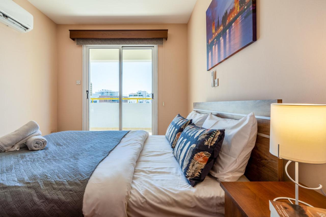 Melograno 3-Br Apt W/ Terrace In Larnaca Exterior photo